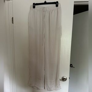 Super flowy, light, wide leg, size medium H&M pants. Cute beach coverup!